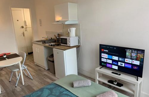 Troyes Apartment | Studio 30 - Résidence Beauséjour - Fibre Wi Fi - Proche centre ville
