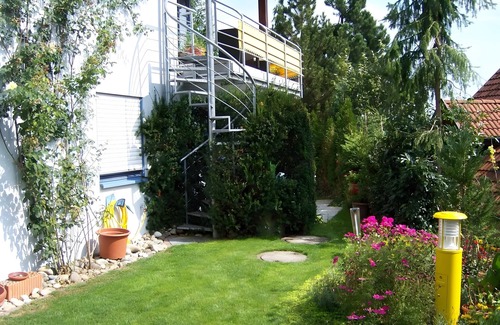 Unterkirnach Apartment | Studio '38 sqm' with Shared Terrace, Shared Garden and Wi-Fi