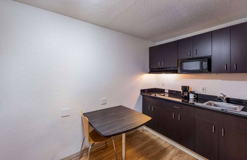 Irving Hotel | Studio 6 Irving, TX - Irving DFW Airport East