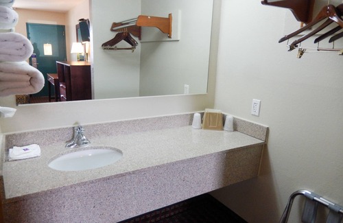 Clarion Hotel | Studio 6 Suites Clarion, PA