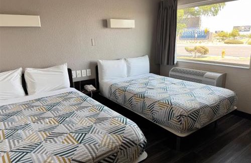 Las Vegas Hotel | Studio 6 Suites Las Vegas, NV - Tropicana