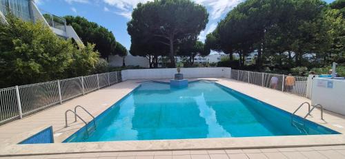 La Petite Motte Apartment | Studio 7 mn mer, refait neuf, cosy, parking, piscine