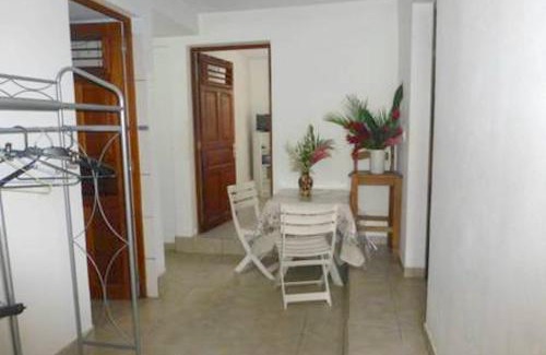 Sainte-Anne Apartment | Studio accueillant à Sainte Anne - 30 m² - Vue montagne