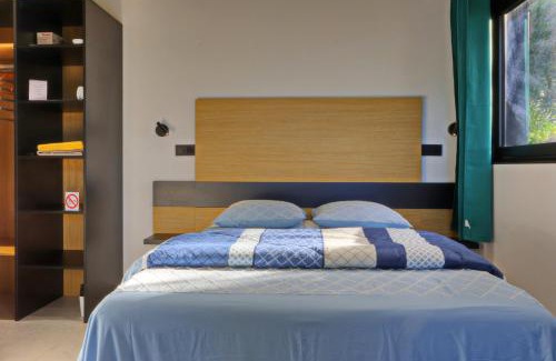 Les Avirons Apartment | Studio Ananas - Vue mer et piscine partagée