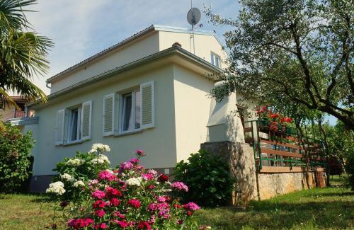 Porec Apartment | Studio and Apartment Nadia with garden