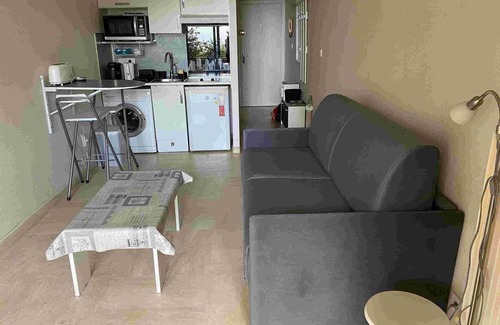 Fabron Apartment | Studio any comfort in luxurious residence, swimming pool, tennis, garage