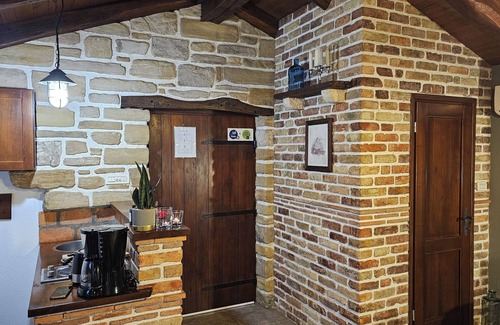 Gracisce Apartment | Studio Apartment Cami - a cottage with a soul