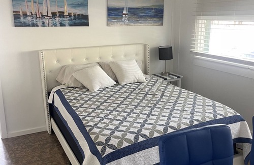 Elk Rapids Apartment | Studio Apartment Downtown Elk Rapids
