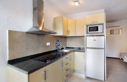 Mogan Apartment | Studio Apartment "Paraíso del Molinero Bajo" with Shared Pool & Private Terrace