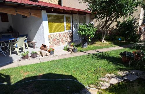 Ohrid Apartment | Studio Apartment ROOM 88 Yellow