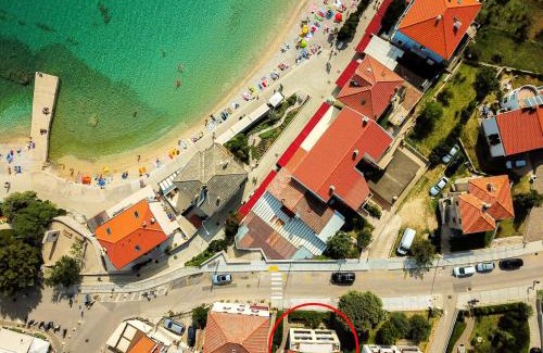 Baska House | Studio Apartments Cavrak with Terrace