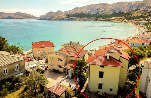 Baska House | Studio Apartments Cavrak with Terrace