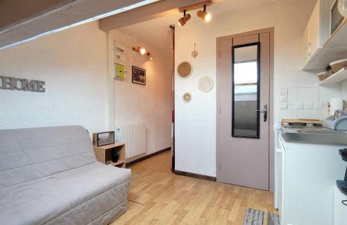 Saint-Leger-les-Melezes Apartment | Studio au pied des pistes, parking, 2/3 pers. - FR-1-393-173