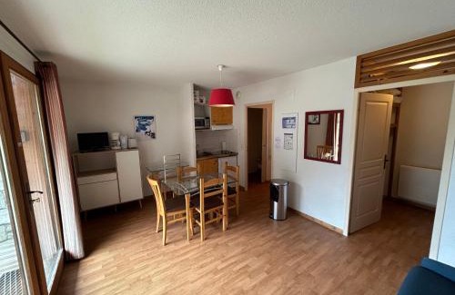 Orelle Apartment | Studio avec coin montagne 4 personnes Orelle 3 Vallées - Spa & Piscine - Apt 004