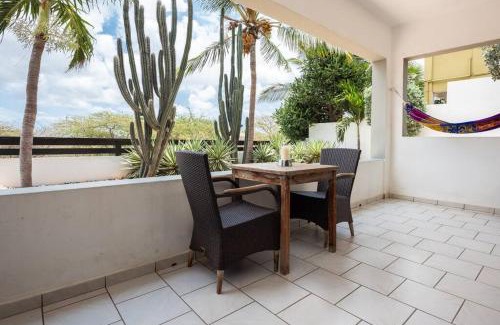 Sint Michiel Apartment | Studio Bientu Beaches nearby & central location