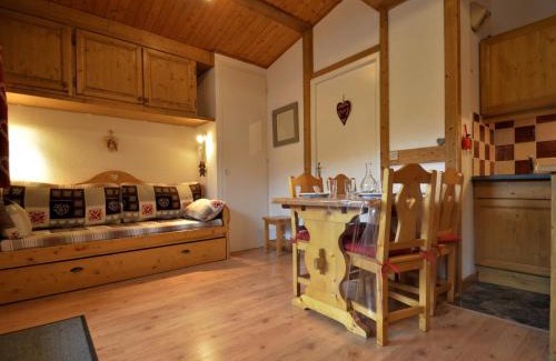 Les Bruyeres Apartment | Studio cabine 4 pers, balcon, animaux autorisés - FR-1-452-279