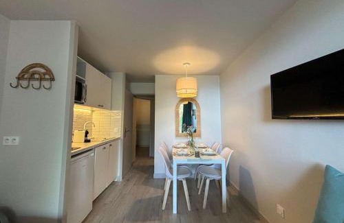 La Croix des Gardes Apartment | Studio cabine 5 pers, piscine, tennis, parking - Cannes la Bocca - FR-1-609-102