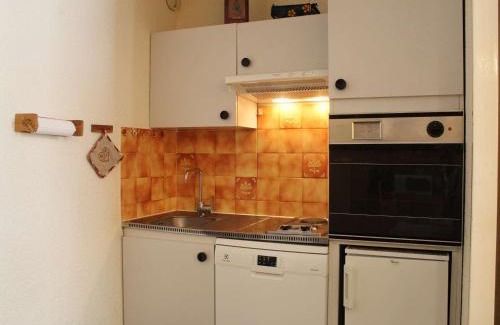 Les Claux Apartment | Studio cabine avec coin nuit, 6 couchages, balcon, centre station Vars Les Claux, proche pistes et commerces - FR-1-330B-198