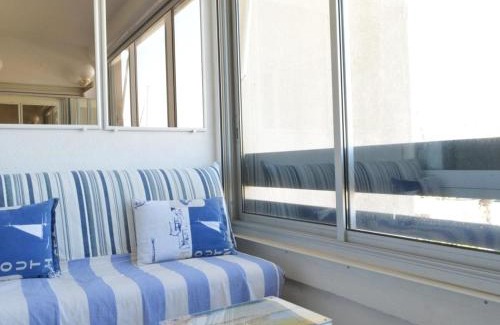Cap d'Agde Apartment | Studio cabine avec piscine, parking privé et loggia – 4 couchages, Cap d'Agde - FR-1-249-51