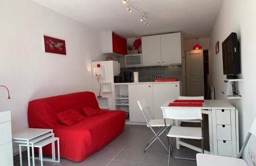 Meze Apartment | Studio Cabine Rénové à 250m de la Plage de Mèze - Climatisé, Jardin, Parking Privé - FR-1-604-15