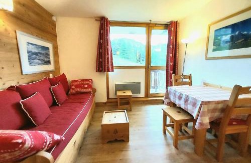 Plagne Villages Apartment | Studio-cabine rénové, ski-aux-pieds, balcon sud, 4 pers, Plagne Villages, centre station - FR-1-351-29