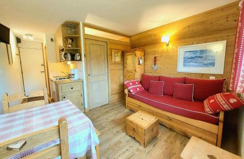 Plagne Villages Apartment | Studio-cabine rénové, ski-aux-pieds, balcon sud, 4 pers, Plagne Villages, centre station - FR-1-351-29