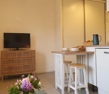 Glaciere - Montmein Apartment | Studio chaleureux proche métro B