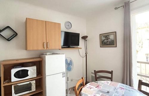 Amelie-les-Bains-Palalda Apartment | Studio Confortable avec WIFI, Parking, Proche Thermes et Centre Ville d'Amélie-les-Bains - FR-1-703-62