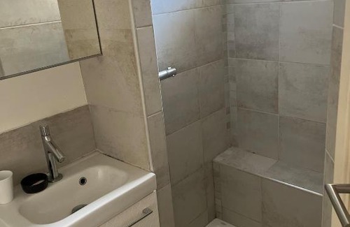 Villeneuve-les-Avignon Apartment | Studio coeur de Villeneuve