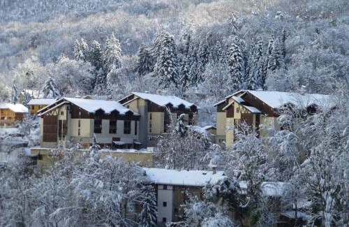 Brides-les-Bains Apartment | Studio Confort 4 Pers. avec Balcon, Parking et Wi-Fi - Brides-les-Bains - FR-1-512-89