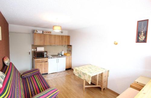 Chamrousse Apartment | Studio confortable à Chamrousse 1750, proche pistes et commerces - FR-1-549-123