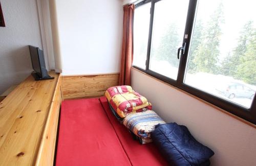 Chamrousse Apartment | Studio confortable à Chamrousse 1750, proche pistes et commerces - FR-1-549-123