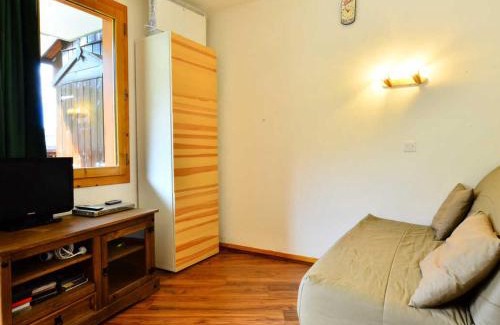 Bellentre Apartment | Studio cosy à Montchavin Les Coches, pied des pistes, balcon, parking gratuit - FR-1-329-2