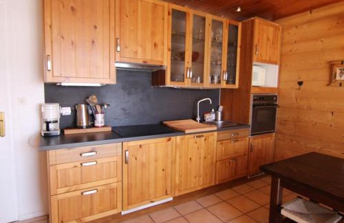 Jeux Apartment | Studio cosy 4 pers avec balcon, face aux pistes et proche commerces – L'Alpe d'Huez - FR-1-405-44