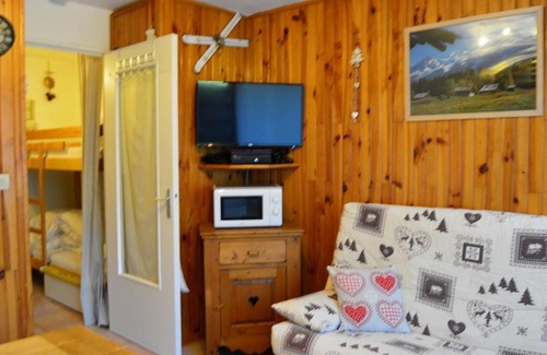 Cohennoz Apartment | Studio cosy 4 pers, rez-de-chaussée, bien équipé, Crest-Voland, proche pistes, parking inclus - FR-1-733-109