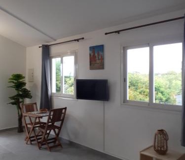 Les Abymes Apartment | Studio Cosy AFWA