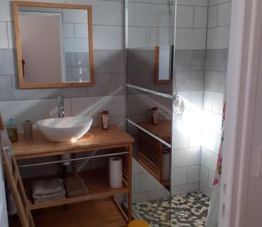 Les Abymes Apartment | Studio Cosy AKOSSOUA