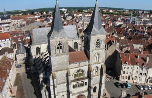 Chaumont Apartment | Studio de charme, au calme dans le vieux Chaumont