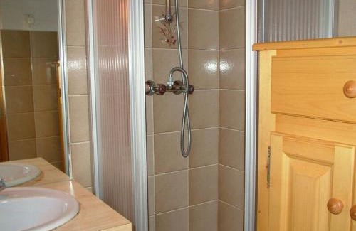 Pralognan-la-Vanoise Apartment | Studio en mezzanine, près des pistes, balcon sud/est, garage privé - FR-1-464-35