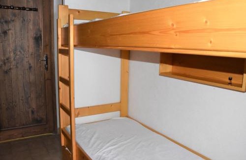 Pralognan-la-Vanoise Apartment | Studio en mezzanine, près des pistes, balcon sud/est, garage privé - FR-1-464-35