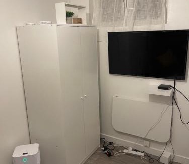 Suresnes Apartment | Studio entièrement équipé à 10 min de La Défense
