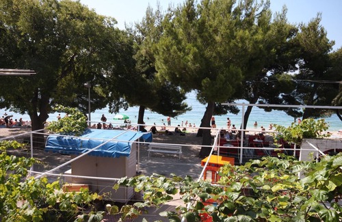 Drvenik Apartment | Studio flat near beach Drvenik Donja vala, Makarska (AS-6658-a)
