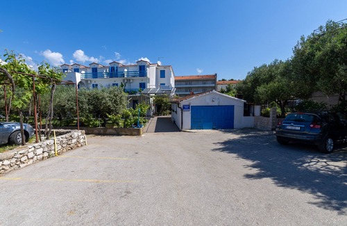 Sucuraj Apartment | Studio flat with balcony and sea view Sućuraj, Hvar (AS-3589-l)