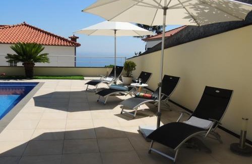 Santa Maria Maior Apartment | Studio Flat with Pool