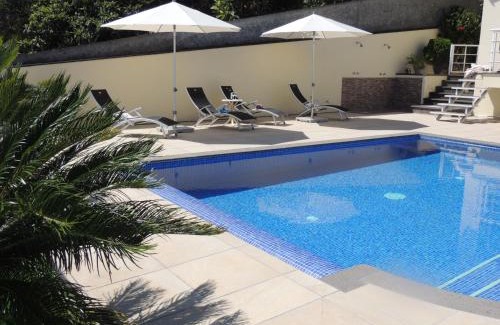 Santa Maria Maior Apartment | Studio Flat with Pool