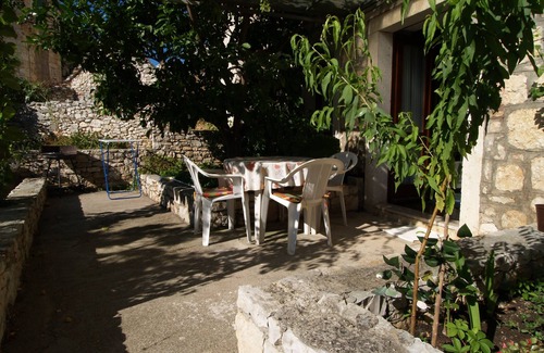 Sutivan Apartment | Studio flat with terrace Sutivan, Brač (AS-719-a)