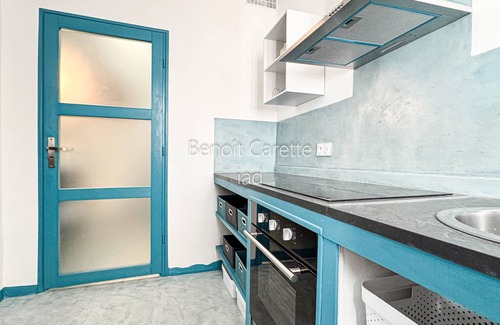 Mirepeisset Apartment | Studio 'Gite Grec' with Wi-Fi and Air Conditioning
