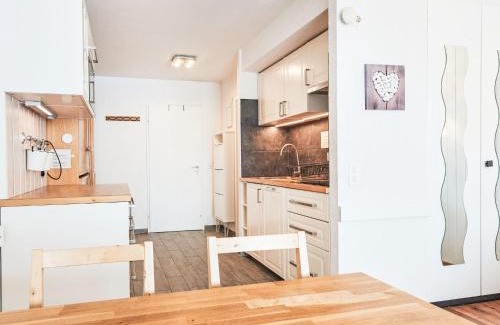 Vex Apartment | Studio Greppon 107 by Interhome
