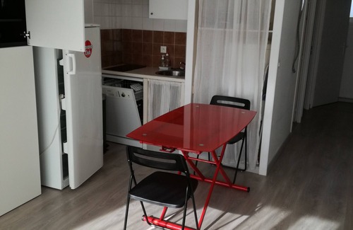 Andernos-les-Bains Apartment | Studio hyper center Andernos: Arcachon basin beach at 200m