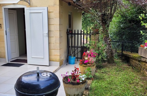 Sarlat-la-Caneda Apartment | Studio in Sarlat, for a couple in search of calm